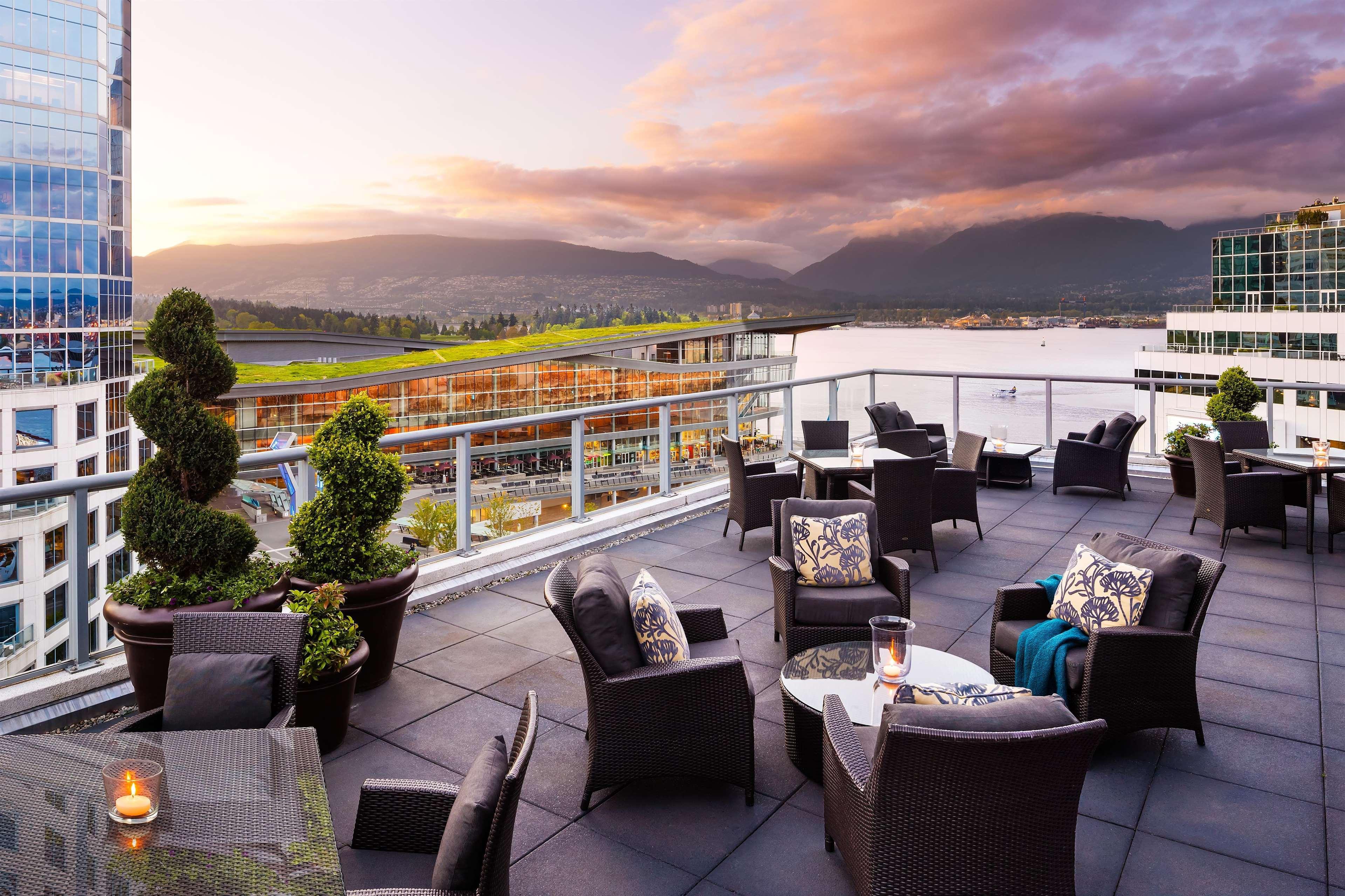 Fairmont Waterfront Hotel Vancouver Exterior foto The Westin Vancouver